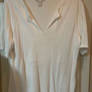 White V-Neck Short Sleeve Top by Isaac Mizrahi